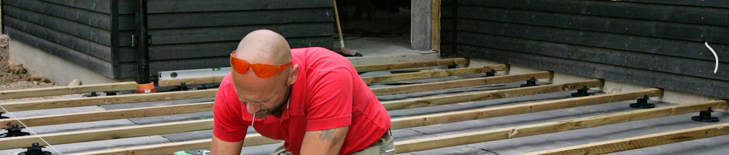 Hvor meget afstand mellem strøerne på terrassen? Hvor meget afstand mellem strøerne på terrassen?